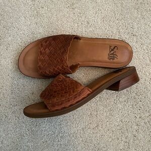Sofft “Ardee” woven slip on slide. They are stunning and very comfortable!